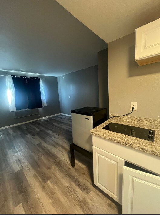 Foto del edificio - 111 S Summit St