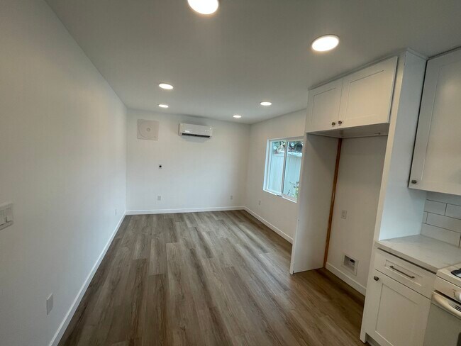 Foto del edificio - 10126 Imperial Ave