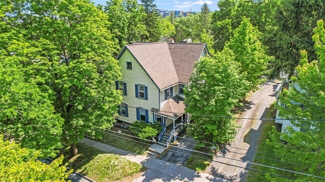 Building Photo - 409 S Aurora St