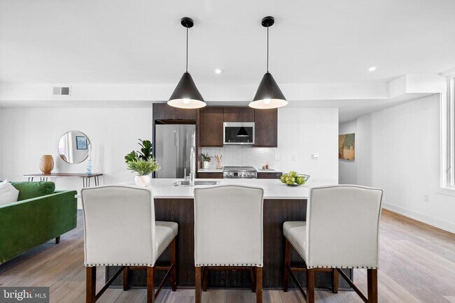 Foto del edificio - 5200 Chester Ave