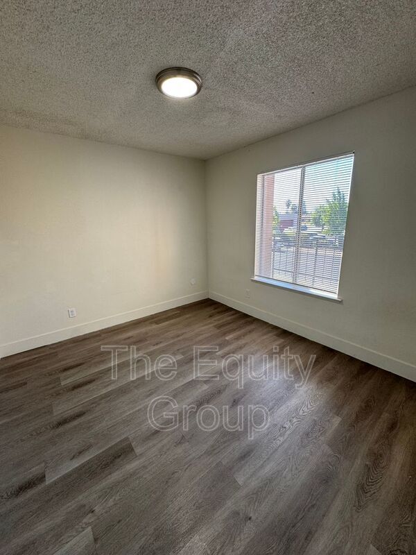 Foto del edificio - 3535 W Campus Ave.