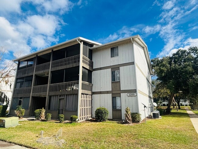 Foto del edificio - 2/1 Clean apartment