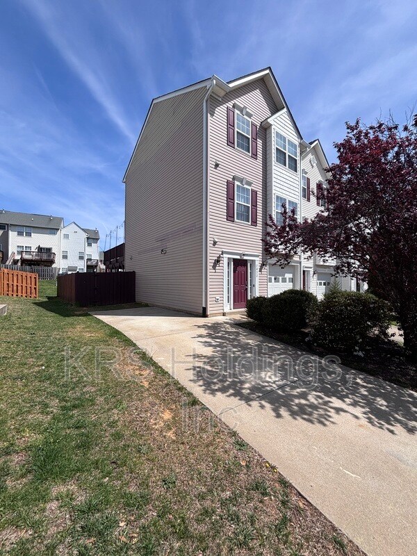 Foto del edificio - 7032 Wytheville Cir