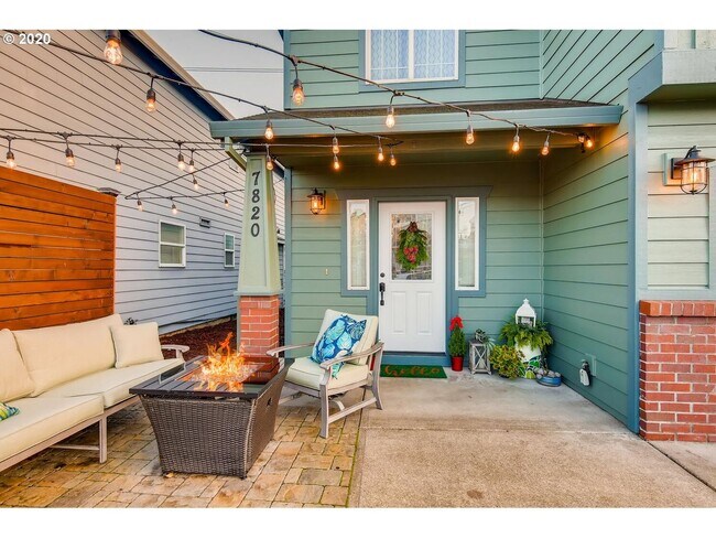 Foto del edificio - Spacious 4 bed/2.5 Bath Single Family Home...