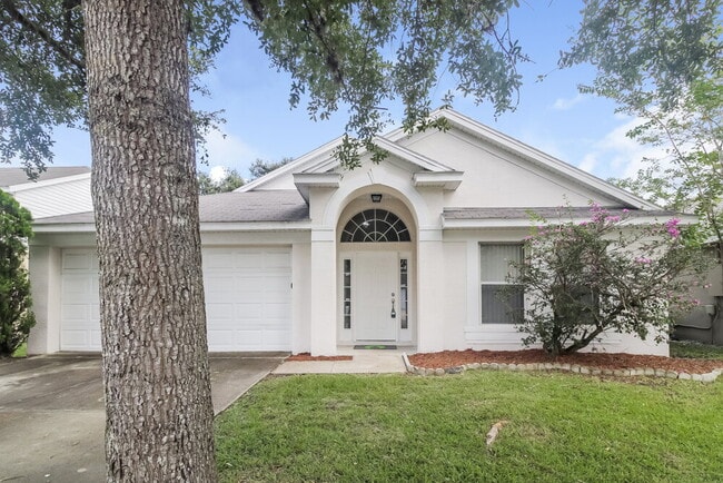 Building Photo - 2131 Colonial Woods Blvd