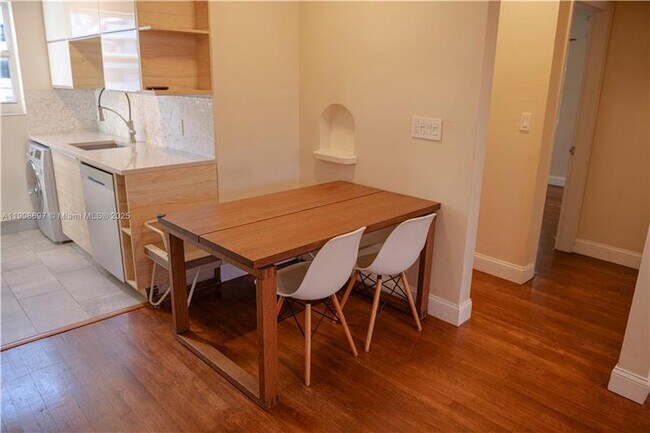 Foto del edificio - 10078 E Bay Harbor Dr