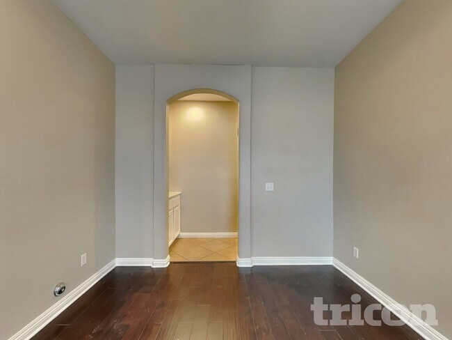 Foto del edificio - 5741 Spice St