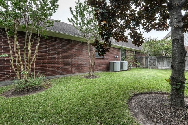 Foto del edificio - 12511 Grove Hollow Ct