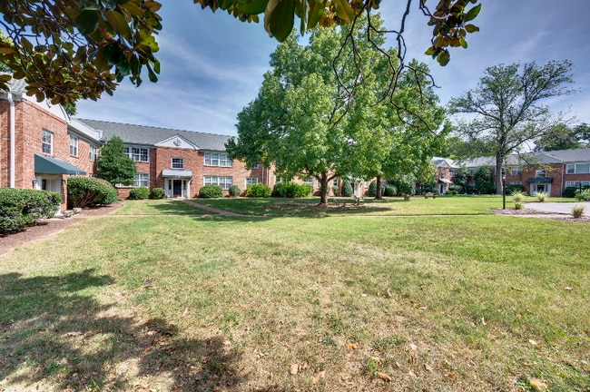 Building Photo - 1112 Clifton Ln