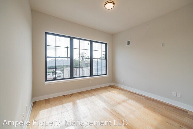 Building Photo - 5015 Warrington Ave