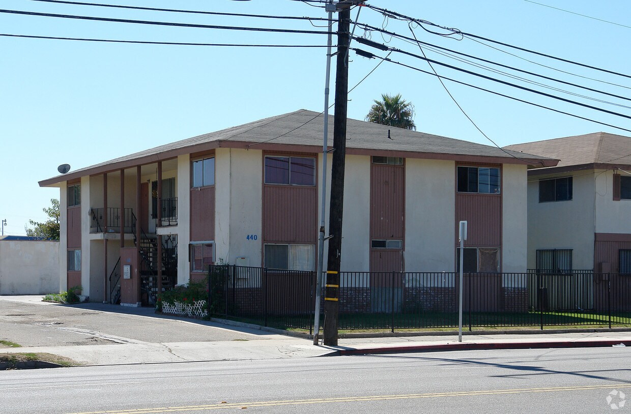 Primary Photo - 440 E Pleasant Valley Rd