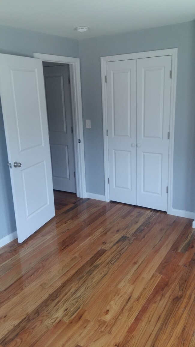 15 Barbour St, Hartford, CT 06120 House Rental in Hartford, CT