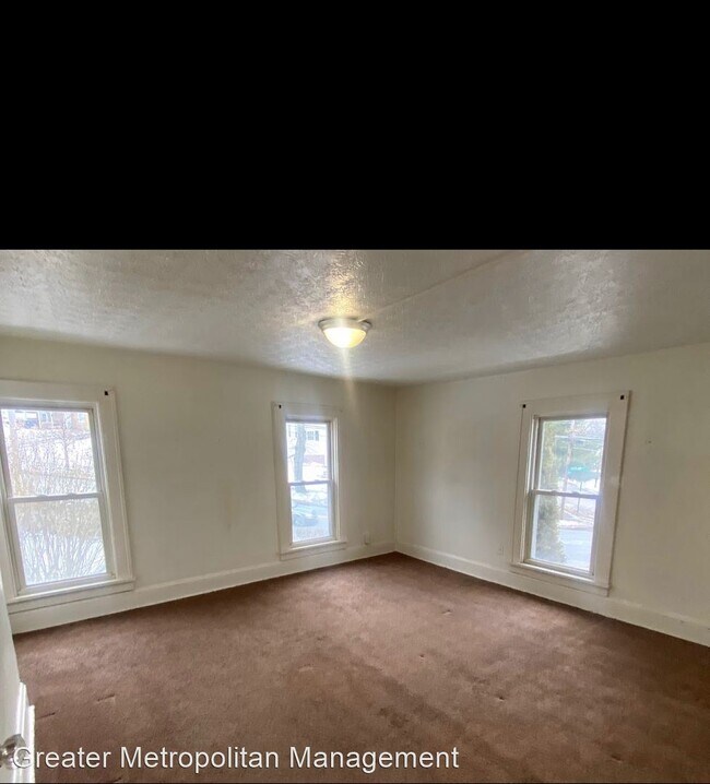 Building Photo - 3 br, 1 bath House - 390 Eastland Avenue