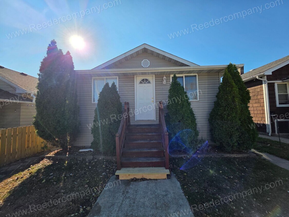 Foto principal - 830 Wilcox St