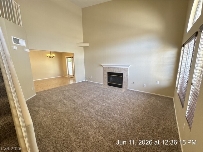Foto del edificio - 461 Temple Canyon Pl