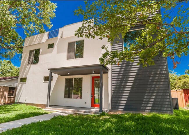 Foto del edificio - 8718 Boundbrook Ave