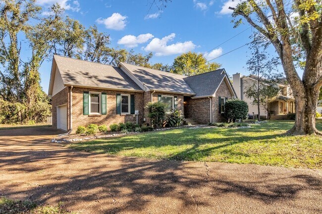 Building Photo - 2560 Choctaw Trce