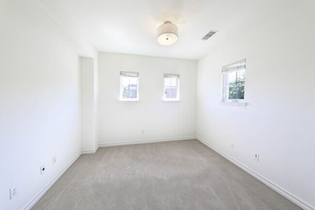 Foto del edificio - Three bedroom located in Newport Coast com...