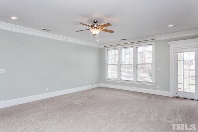 Building Photo - 738 Portstewart Dr