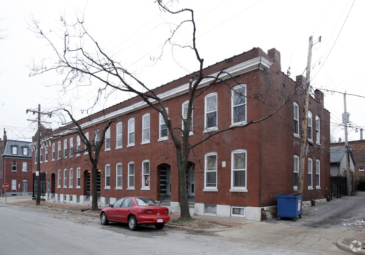2303 S 9th St, Saint Louis, MO 63104 Apartments in Saint Louis, MO