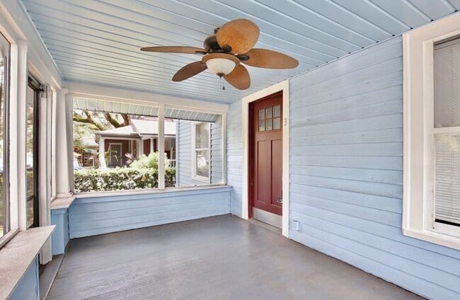 Foto del edificio - Beautiful 1/1 Spacious Apartment in the He...