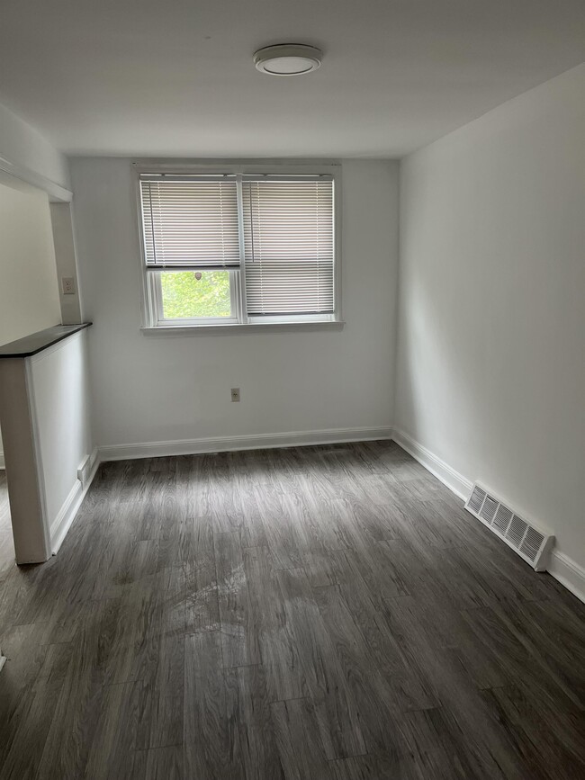 Foto del edificio - 240 W 21st St