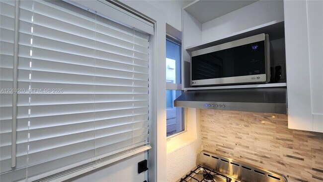 Foto del edificio - 300 74th St
