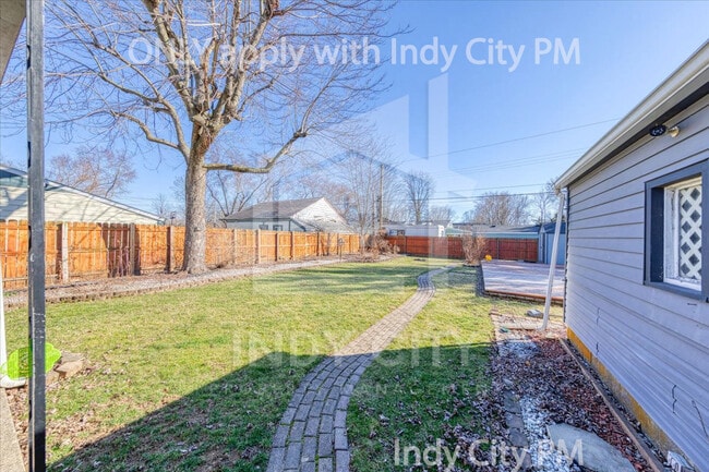 Foto del edificio - 4121 E Naomi St