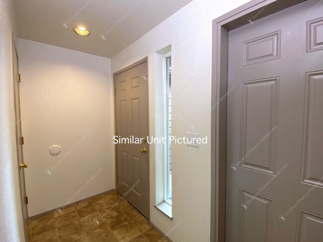 Foto del edificio - 2769 NE Mesa Ct