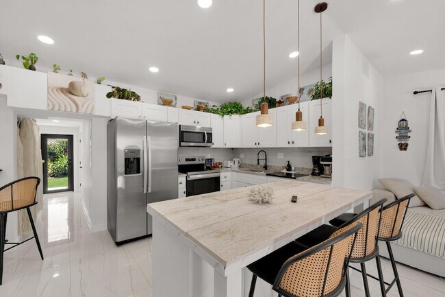 Foto del edificio - 1433 NE 53rd Ct