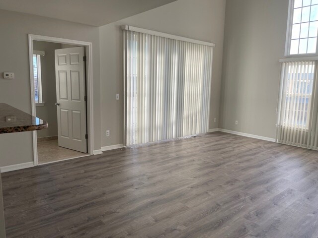 Building Photo - 8329 Towne Center Cir