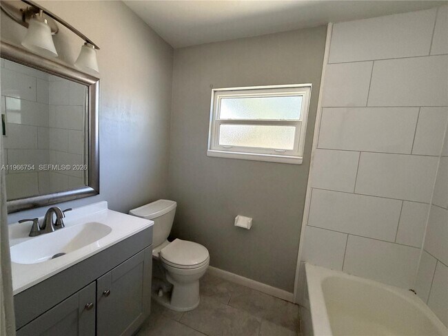 Foto del edificio - 1557 S Clara Ave