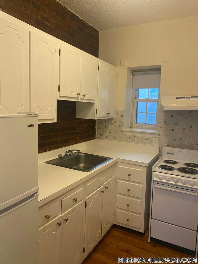 Building Photo - 54 S Huntington Ave