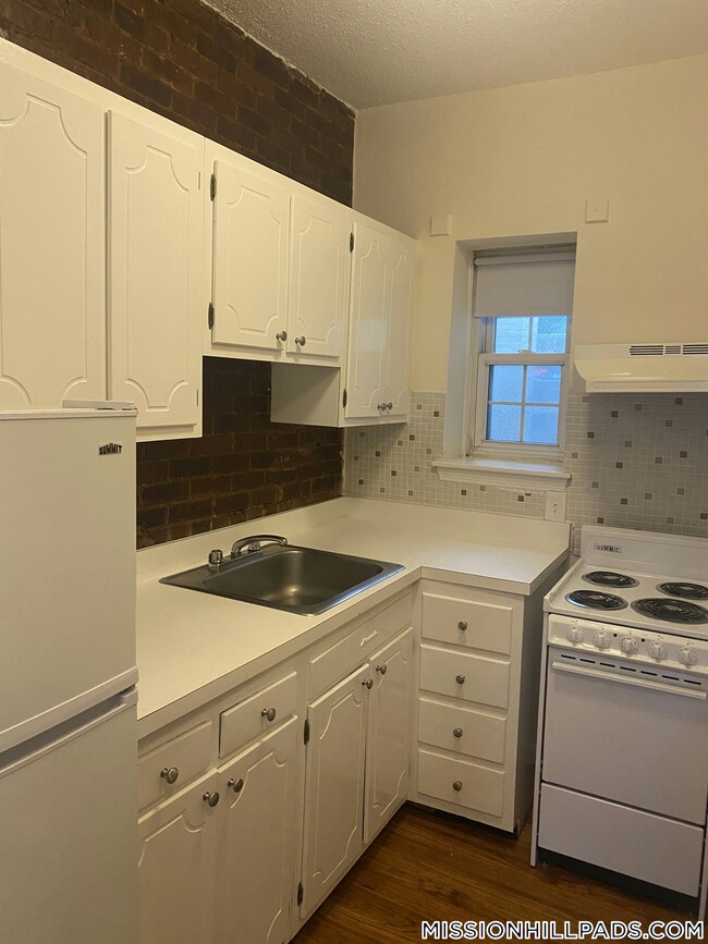 Building Photo - 54 S Huntington Ave