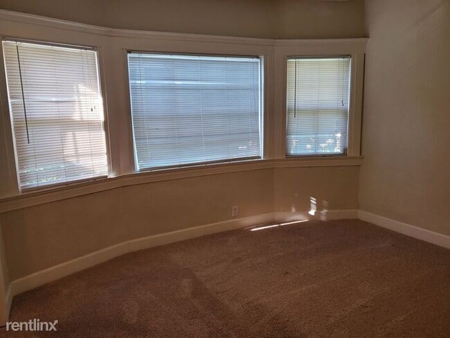 Building Photo - 2 br, 1 bath House - 3006 5th Ave