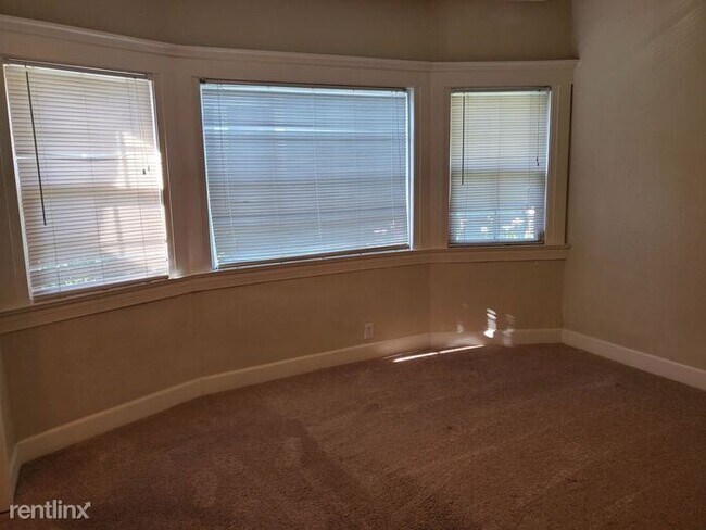 Foto del edificio - 2 br, 1 bath House - 3006 5th Ave