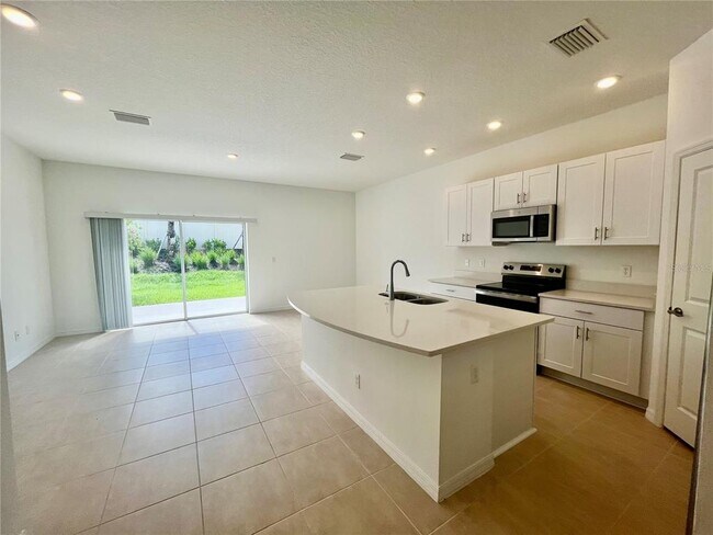 Building Photo - 3019 Novara Ln