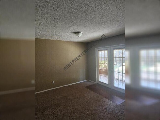 Building Photo - 7448 Van Natta Fort worth TX 76112