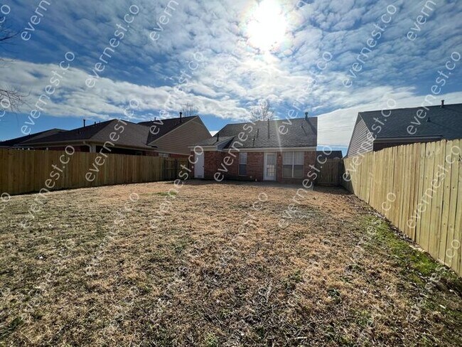 Foto del edificio - 802 W E Ross Pkwy