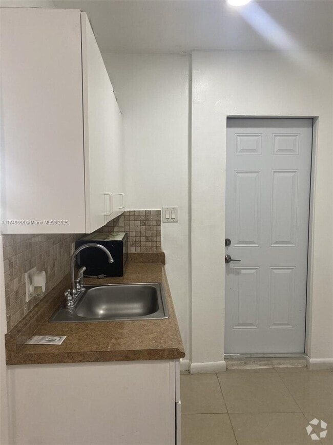 Building Photo - 2141 N 58th Ave