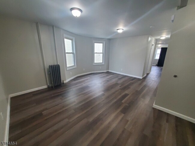 Building Photo - 279 S 11th St