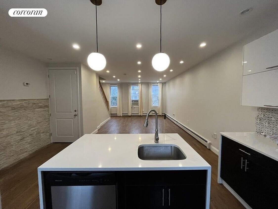 Foto principal - 85 Arlington Ave
