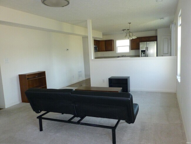 Foto del edificio - 3210 Fleming Dr