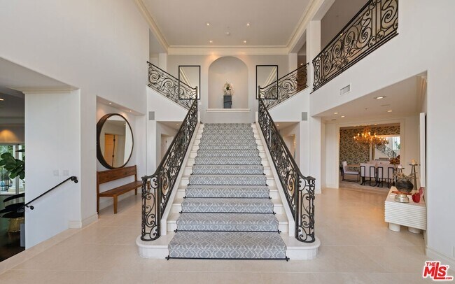 Building Photo - 1404 Dawnridge Dr