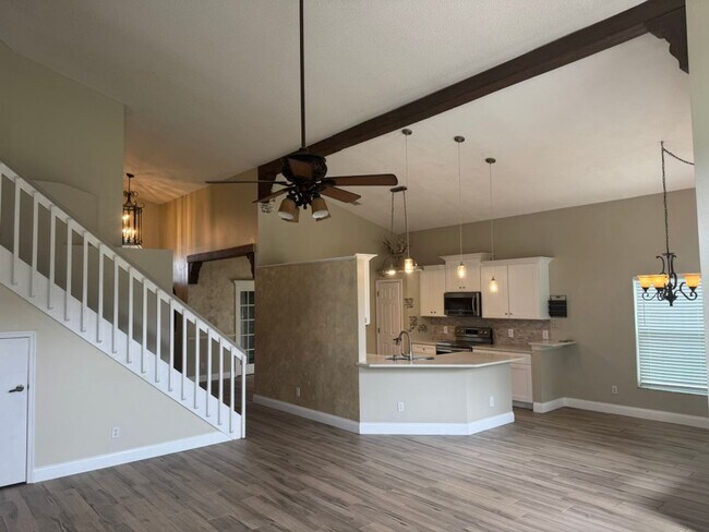 Foto del edificio - Stunning 4 Bedroom Home Available Now! ***...