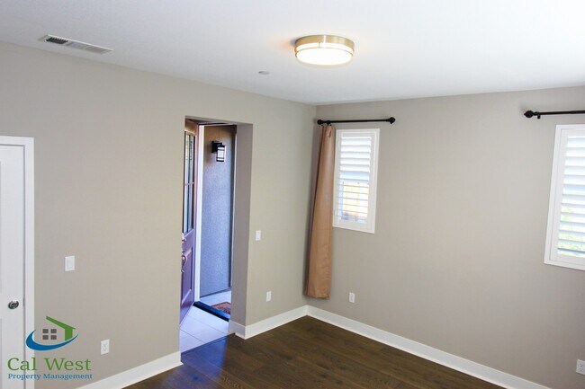 Building Photo - $1795 – In-Law Studio Unit in Newer Commun...