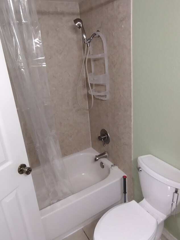 Foto principal - 12142 Huron St