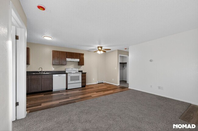 Foto del edificio - 820 Stone Mountain Ct