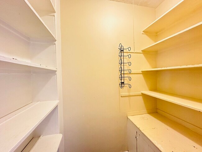 Foto del edificio - 39 Cushman Rd