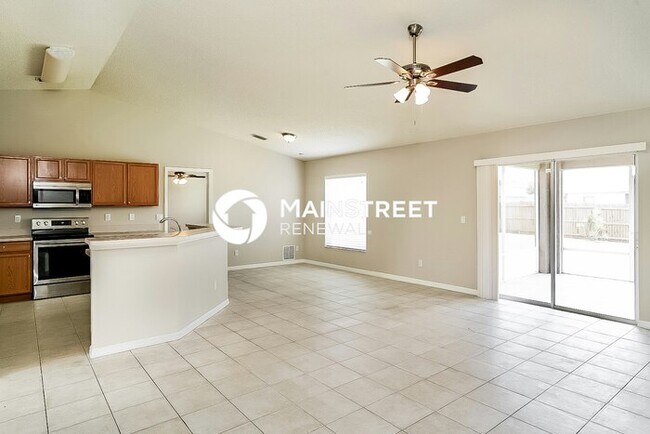 Foto del edificio - 3 Bedroom Pet-Friendly Home in Port St. Lucie, FL with Main Street Renewal